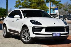 2022 Porsche
Macan
