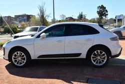 2022 Porsche
Macan