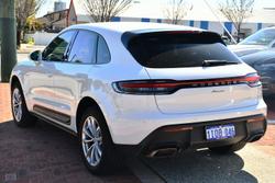 2022 Porsche
Macan