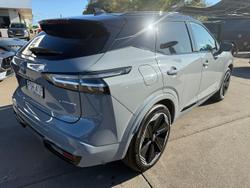2024 Nissan QASHQAI N-DESIGN e-POWER J12 MY25 Ceramic Grey with Onyx Black Roof