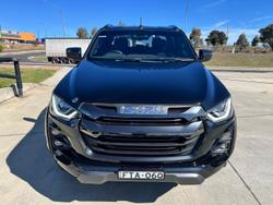2022 Isuzu D-MAX X-TERRAIN MY23 4X4 Dual Range Basalt Black