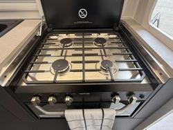 2025 New Age Caravans 19' Roadowl Escape Ro19be