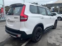 2023 Mahindra Scorpio Z8