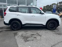 2023 Mahindra Scorpio Z8