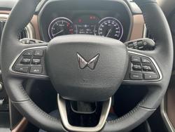 2023 Mahindra Scorpio Z8