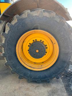 2020 JCB
                Fastrack 8330 Tractor 