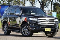 2023 Toyota Landcruiser Sahara ZX