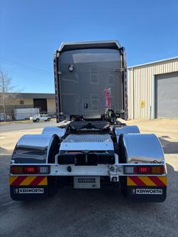 2024 Kenworth T909