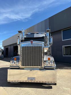 2024 Kenworth T909