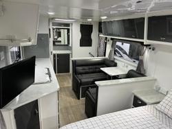 2018 Opal Tourer Mk1 210