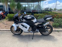2025 CFMOTO 500 SR VOOM NEBULA WHITE