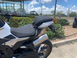 2025 CFMOTO 500 SR VOOM NEBULA WHITE