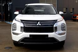 2025 Mitsubishi Outlander ES ZM MY25 AWD White