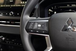 2025 Mitsubishi Outlander ES ZM MY25 AWD White