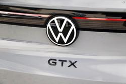 2025 Volkswagen ID.5 GTX E2 MY25 Four Wheel Drive Moonstone Grey/Black Roof
