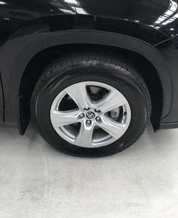 2023 Toyota Kluger GX