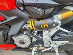 2022 DUCATI STREETFIGHTER V2 RED
