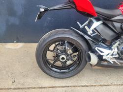 2022 DUCATI STREETFIGHTER V2 RED