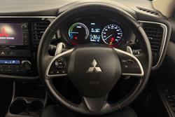 2014 Mitsubishi Outlander PHEV