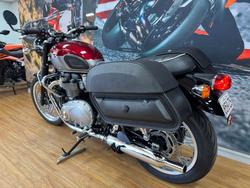 2023 Triumph BONNEVILLE T120 RED/SILVER