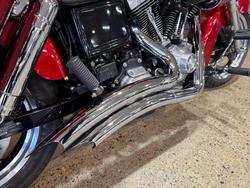 2011 Harley-davidson FLD SWITCHBACK Red