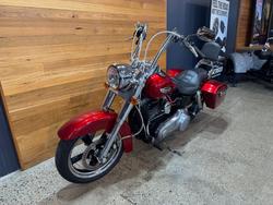 2011 Harley-davidson FLD SWITCHBACK Red
