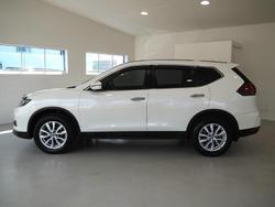 2022 Nissan
                X-TRAIL ST