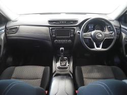 2022 Nissan
                X-TRAIL ST
