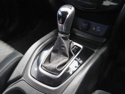 2022 Nissan
                X-TRAIL ST