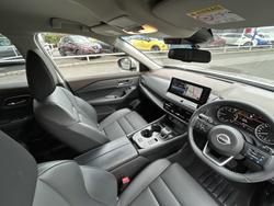 2025 Nissan X-TRAIL ST-L