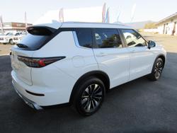 2025 Mitsubishi Outlander LS