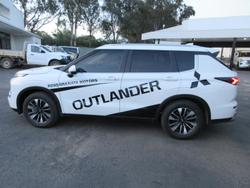 2025 Mitsubishi Outlander LS