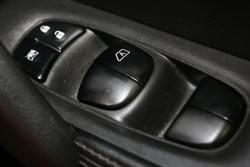 2020 Nissan
                X-TRAIL ST