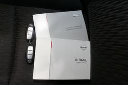 2020 Nissan
                X-TRAIL ST