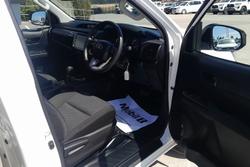 2024 Toyota
Hilux Workmate