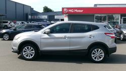 2017 Nissan
                QASHQAI ST