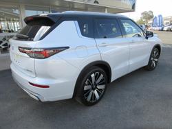 2025 Mitsubishi Outlander Exceed Tourer