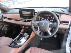 2025 Mitsubishi Outlander Exceed Tourer