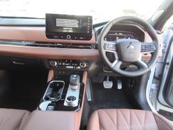 2025 Mitsubishi Outlander Exceed Tourer