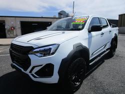 2025 Isuzu D-MAX BLADE