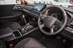 2025 Mitsubishi
Outlander LS