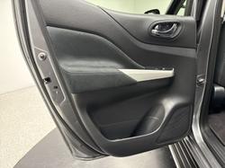 2019 Nissan Navara ST-X