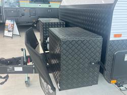 2025 JB Caravans Dirt Road Xtreme 22'6 Rd Club Lounge