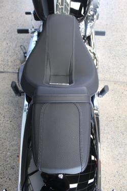 2025 Harley-davidson FXBR BREAKOUT (117) VIVID BLACK