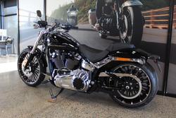 2025 Harley-davidson FXBR BREAKOUT (117) VIVID BLACK