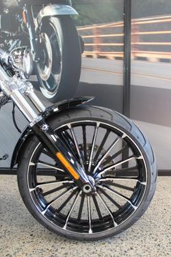 2025 Harley-davidson FXBR BREAKOUT (117) VIVID BLACK