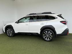 2025 Subaru Outback AWD Touring