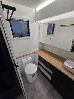 2025 Traveller Destination Track 17