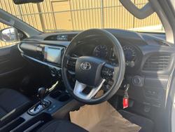 2019 Toyota
Hilux SR