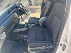 2019 Toyota
Hilux SR